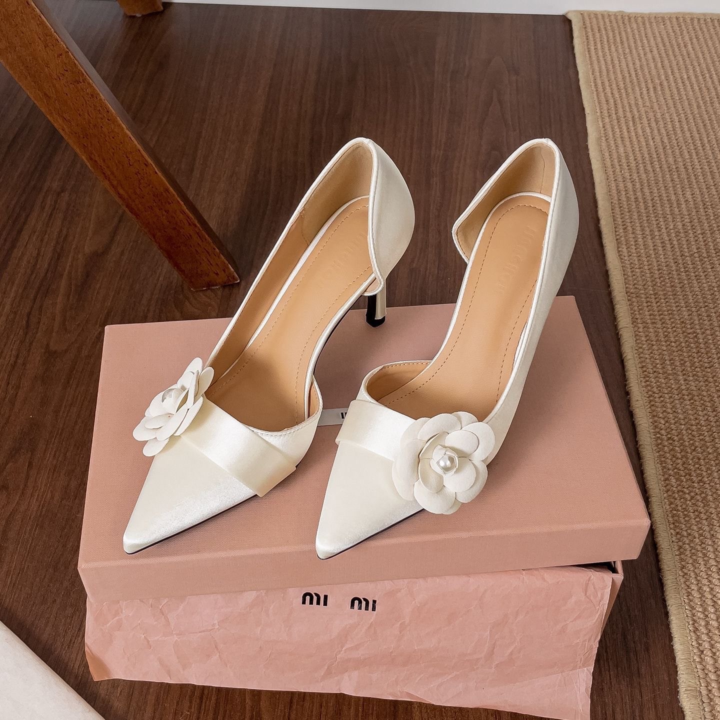 Women Formal Wear Sale - أحذية نسائية بكعب عالٍ مدبب من
