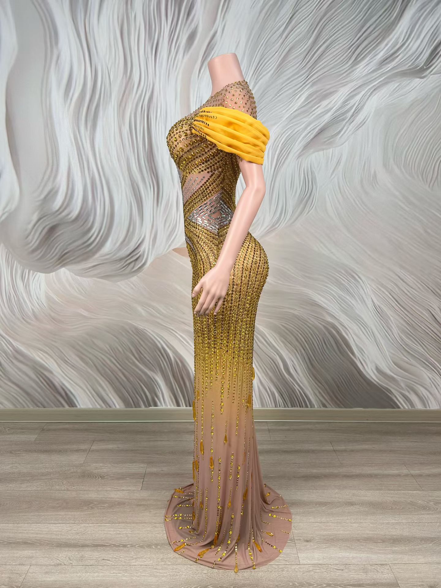 فستان سهرة طويل رسمي للنساء مز - مراجعة Women Formal Wear Photoshoot وسعره